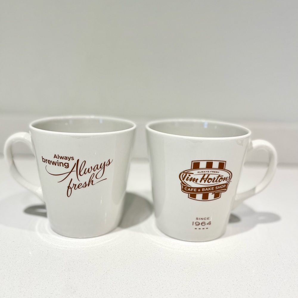 Set of 2 retro classic Tim Hortons Always fresh Coffee Mugs Steelite England